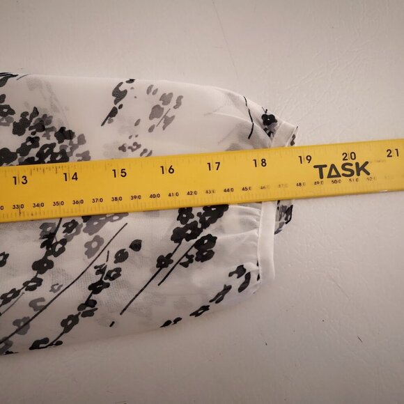 Ispiri Ladies Size Large Sheer Blouse with Attached Tank Top Underneath - Picture 7 of 9